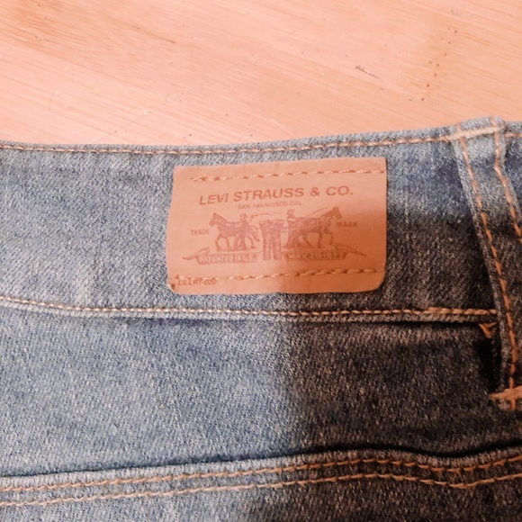 Levi's denim shorts womens SZ 9 - Picture 5 of 5